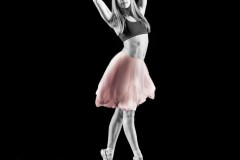 Dancing-Woman-With-Tulip-Tutu-Manolova-Vlastni